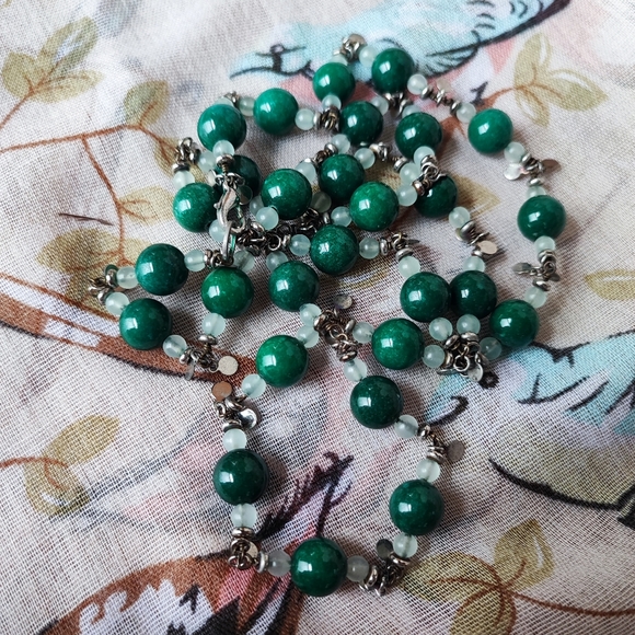 Round Green Jasper Stone Long Silver Tone Necklace Vintage Unsigned - Picture 6 of 6